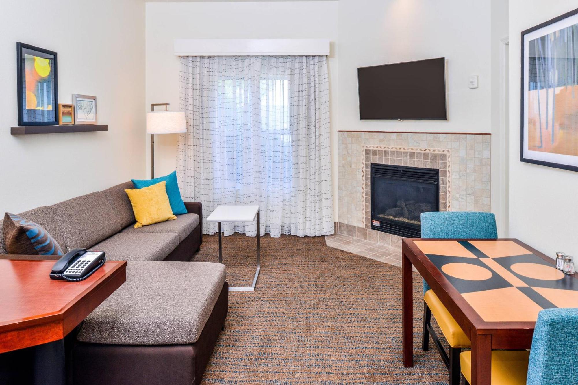 Residence Inn Уэйнсборо Экстерьер фото